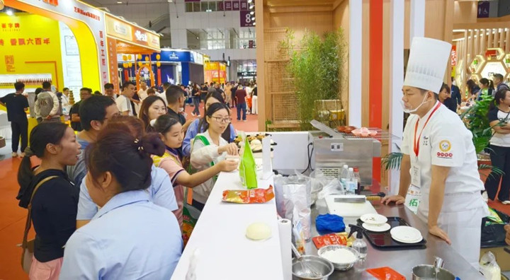 云顶集团4008专业巨匠举行产品应用演示