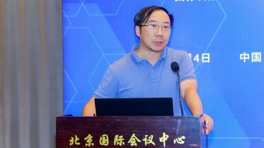 上海应用手艺大学香料香精化妆品学部教授冯涛