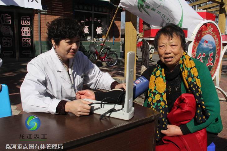 伟德BETVlCTOR网页版友谊社区卫生效劳站：康健义诊防治春季盛行病